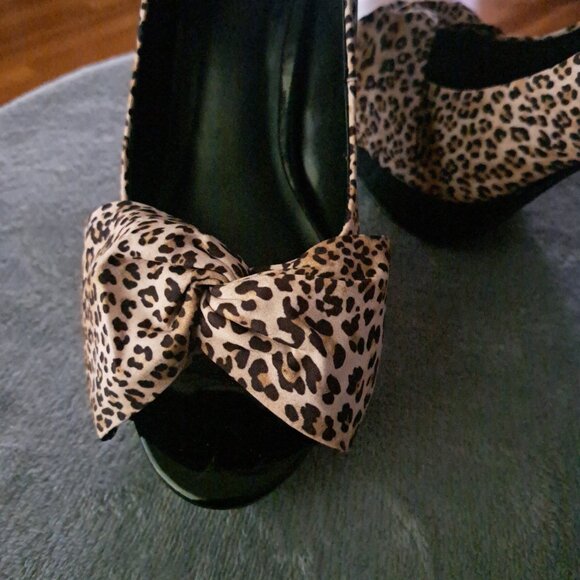 Leopard Pattern Heels - Picture 11 of 12